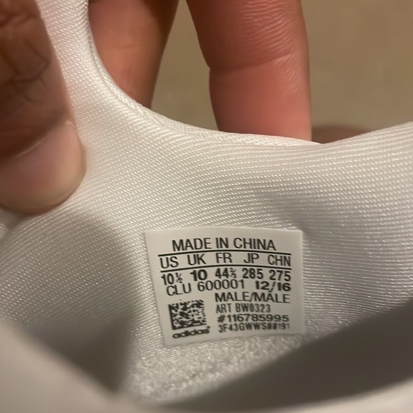 D Lillard 3s - Picture 7 of 8